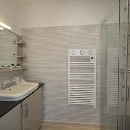 Bed & Breakfast D'hotes A Centre Avec Parking Prive Toul